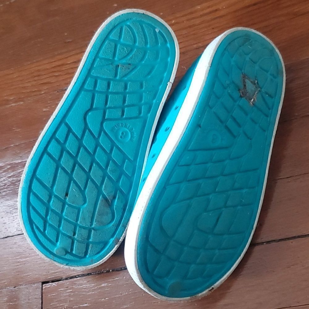 Old Navy Shoes   - Picture 2 of 7
